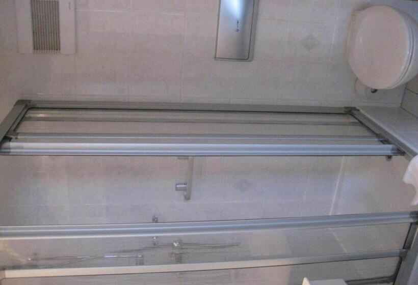 اتاق استاندارد یک نفره, Zimmermann