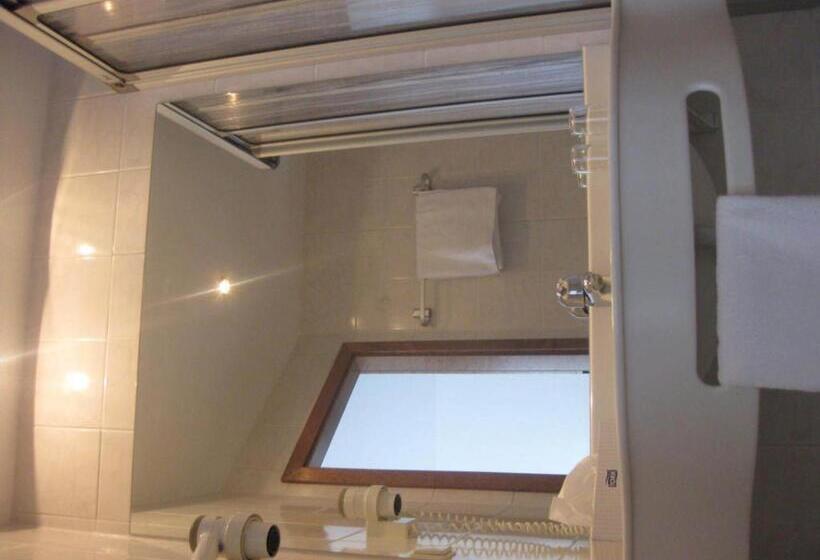 اتاق استاندارد یک نفره, Zimmermann