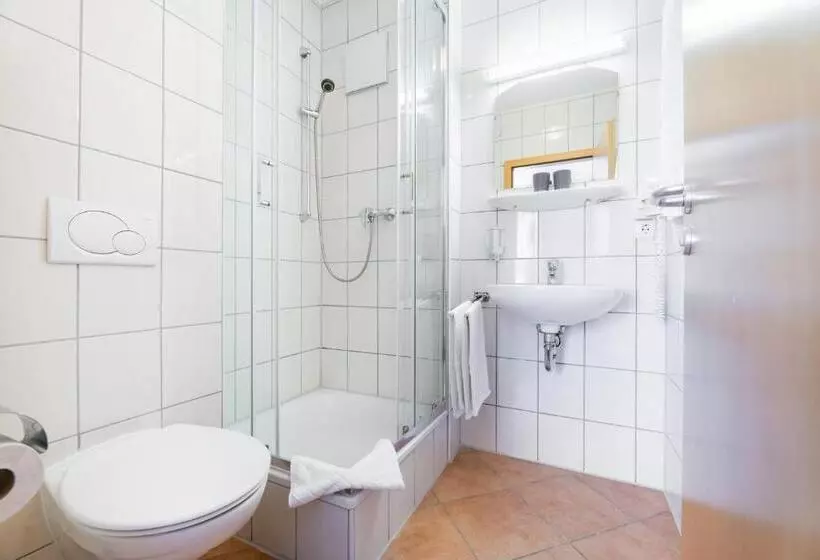 Standard Yhden Hengen Huone, My Airport Hotel Stuttgart Airport Messe