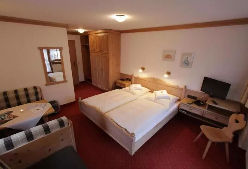 Standard-huone Parveke, Gästehaus Angerer