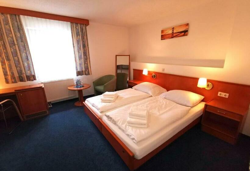 Четырехместный Номер Стандарт, A8 Hotel Im Darchinger Hof, Bed & Breakfast