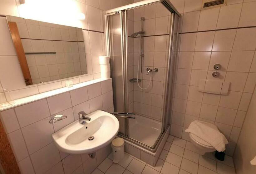 Четырехместный Номер Стандарт, A8 Hotel Im Darchinger Hof, Bed & Breakfast