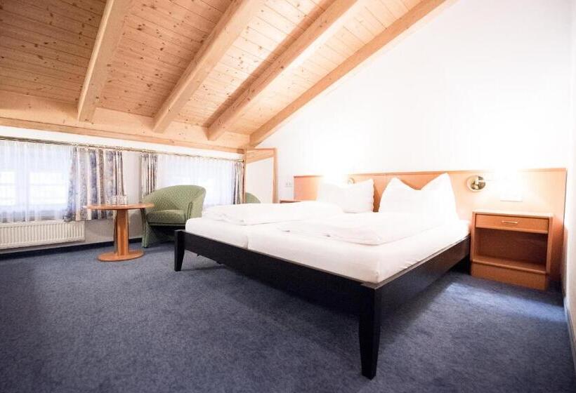 Четырехместный Номер Стандарт, A8 Hotel Im Darchinger Hof, Bed & Breakfast