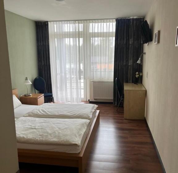 غرفة ديلوكس مزودة بشرفة, Airport Hotel Jägerhof Weeze