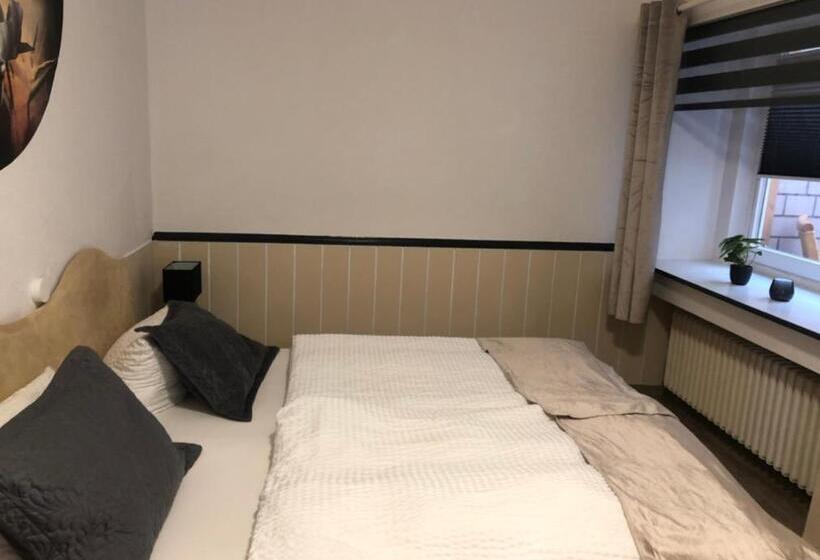 Четырехместный Номер Стандарт, Altstadt Hotel Gosequell