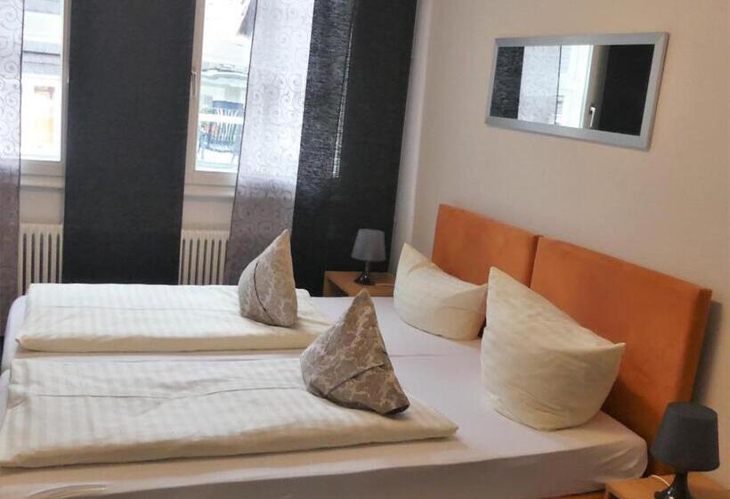 חדר סטנדרט לשלושה, Altstadt Hotel Gosequell