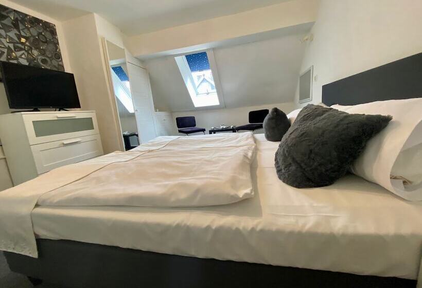 4인용 스탠다드 룸, Altstadt Hotel Gosequell