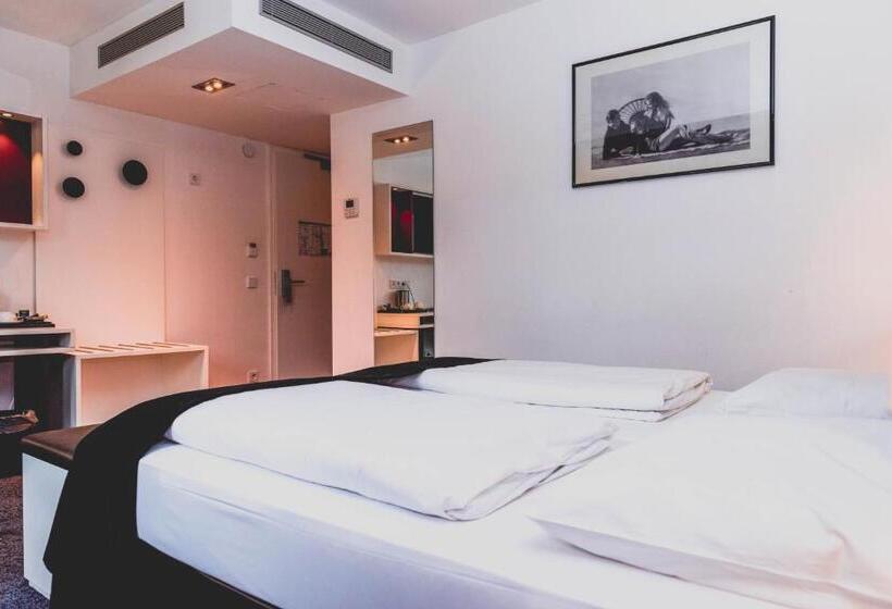 Номер Стандарт, Bliss Design Hotel   Frankfurt City Messe