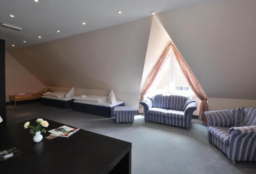 Семейный Номер, City Hotel Aschersleben