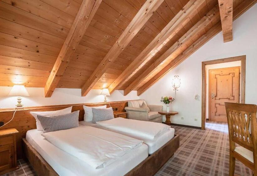 Номер Стандарт Трехместный, Blaue Gams S