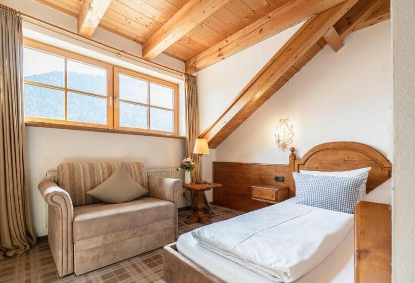 Номер Стандарт Индивидуальный, Blaue Gams S