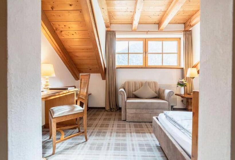 Номер Стандарт Индивидуальный, Blaue Gams S