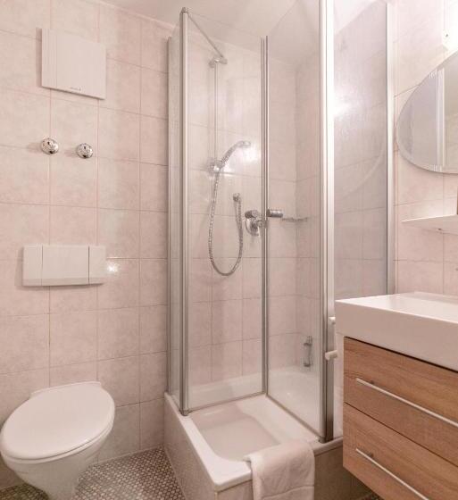 Семейный Номер, Blaue Gams S