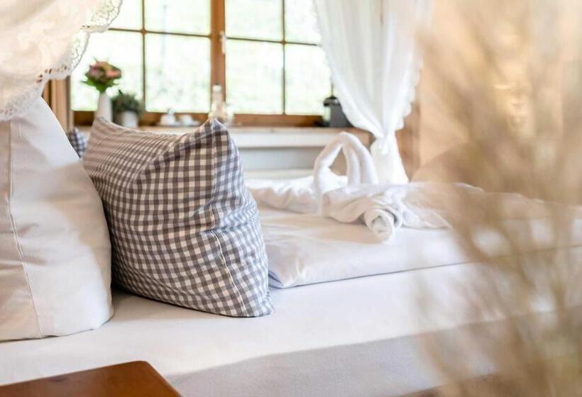 Номер Superior, Blaue Gams S