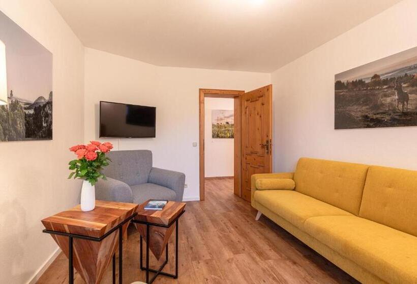 Семейный Номер, Blaue Gams S