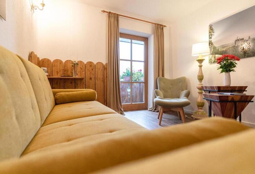 Семейный Номер, Blaue Gams S