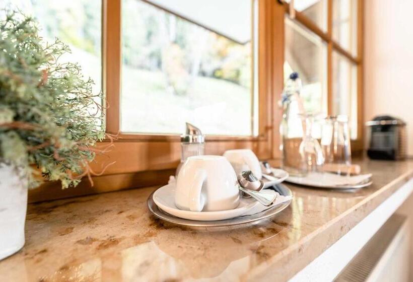 Семейный Номер, Blaue Gams S