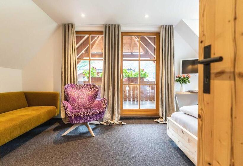 Семейный Номер, Blaue Gams S