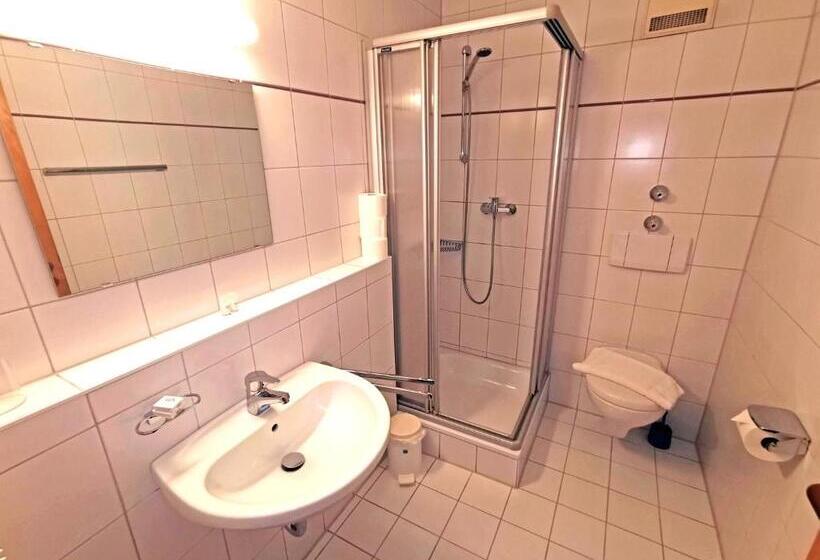 Четырехместный Номер Стандарт, A8 Hotel Im Darchinger Hof, Bed & Breakfast