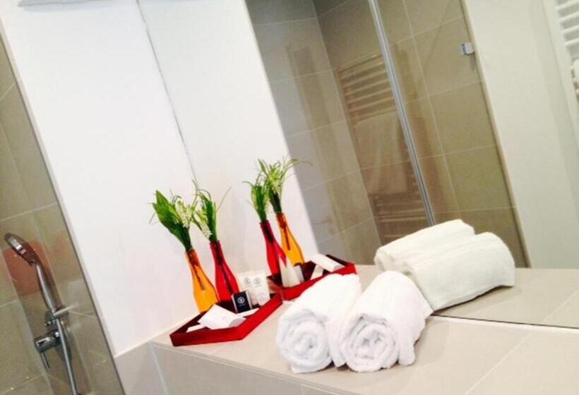 스탠다드 룸, Dock1