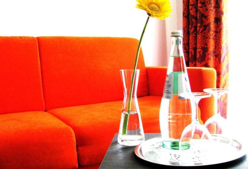 ファミリージュニアスイート, Fit