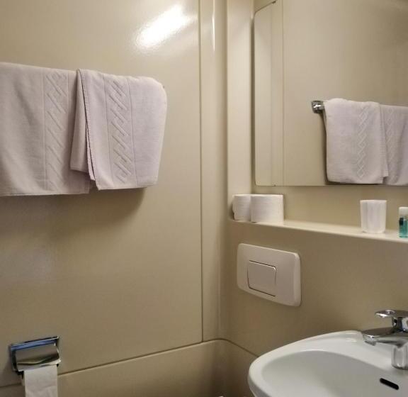 غرفة قياسية, Fröhlich Höche