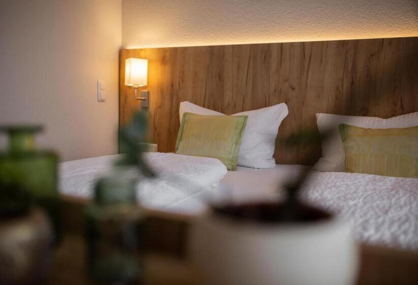 غرفة كومفورت, Fröhlich Höche