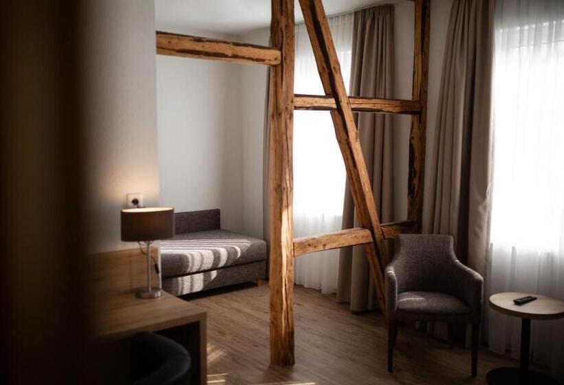 غرفة كومفورت, Fröhlich Höche