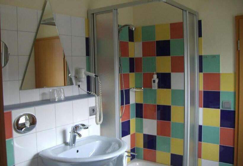 スタンダードルーム, Garni Elegant