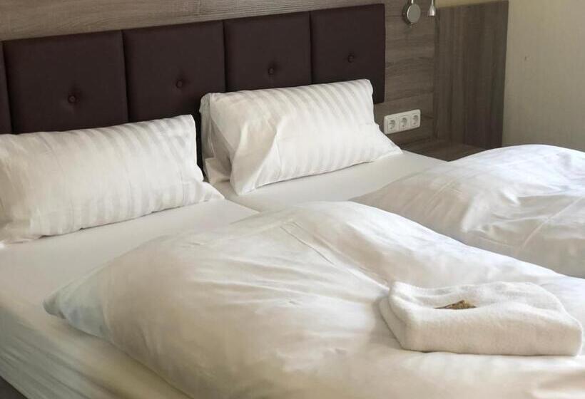 스탠다드 룸, Junkerhaus