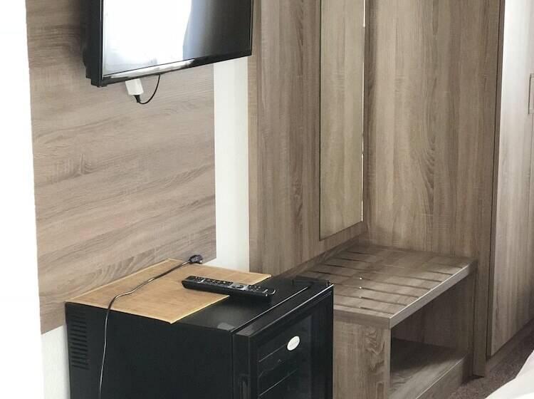 Номер Стандарт, Junkerhaus