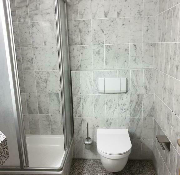 スタンダード４人部屋, El Capitan Nähe Movie Park