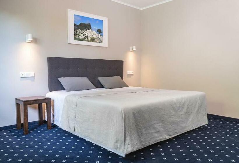 スタンダード４人部屋, El Capitan Nähe Movie Park