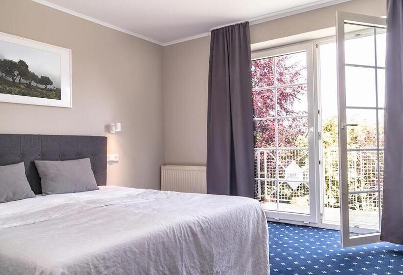 スタンダードトリプルルーム, El Capitan Nähe Movie Park