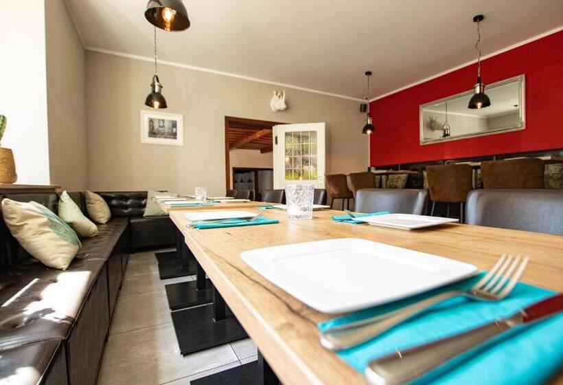 スタンダードトリプルルーム, El Capitan Nähe Movie Park