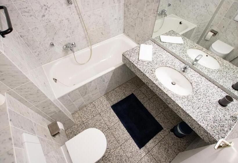 スタンダードルーム, El Capitan Nähe Movie Park