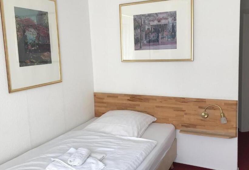 스탠다드 싱글 룸, Nachtwachter