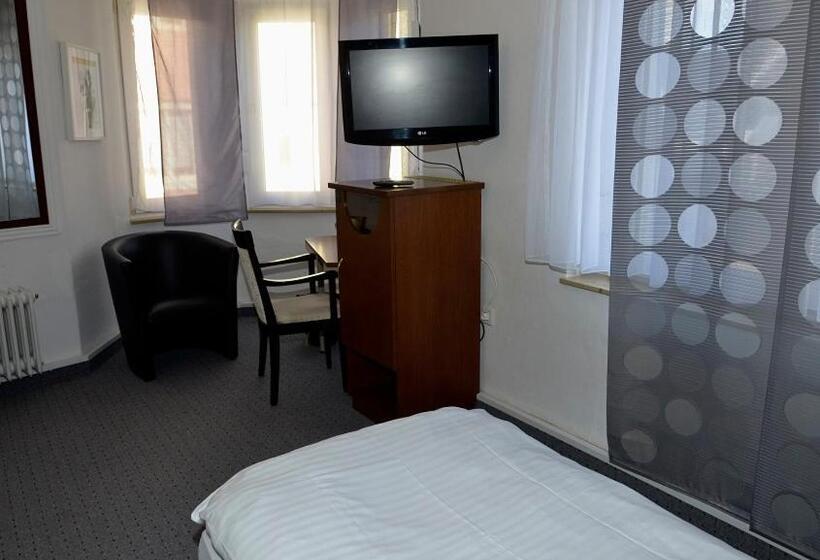 스탠다드 싱글 룸, Nachtwachter