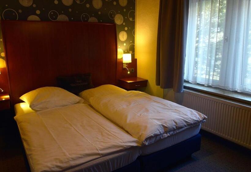 스탠다드 룸, Nachtwachter