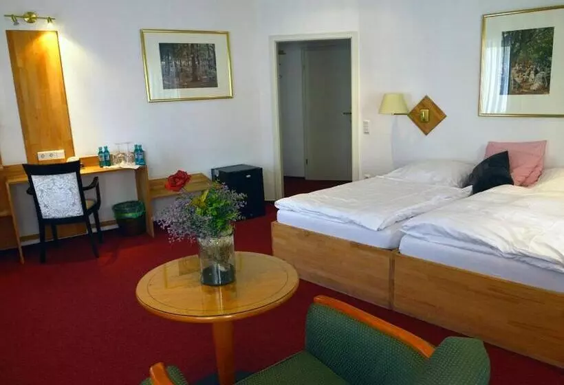 コンフォートルーム, Nachtwachter