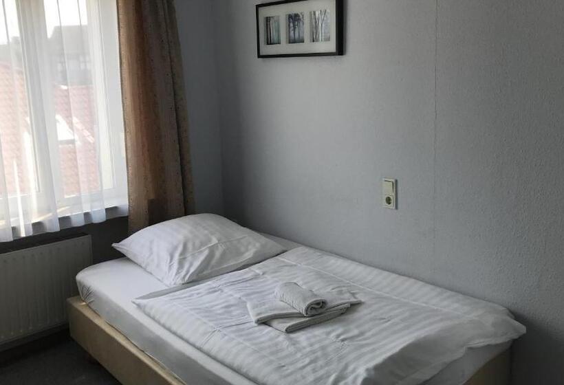 싱글 기본룸, Nachtwachter