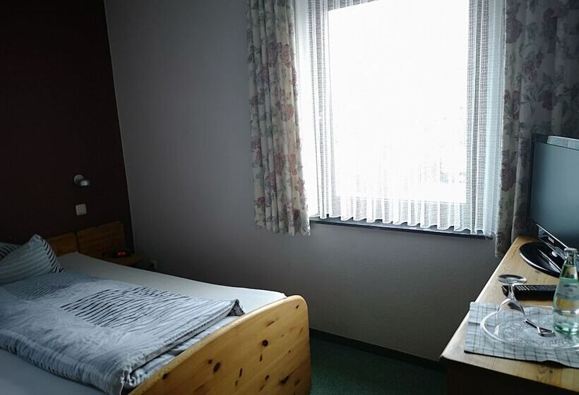 スタンダードシングルルーム, Paulushof