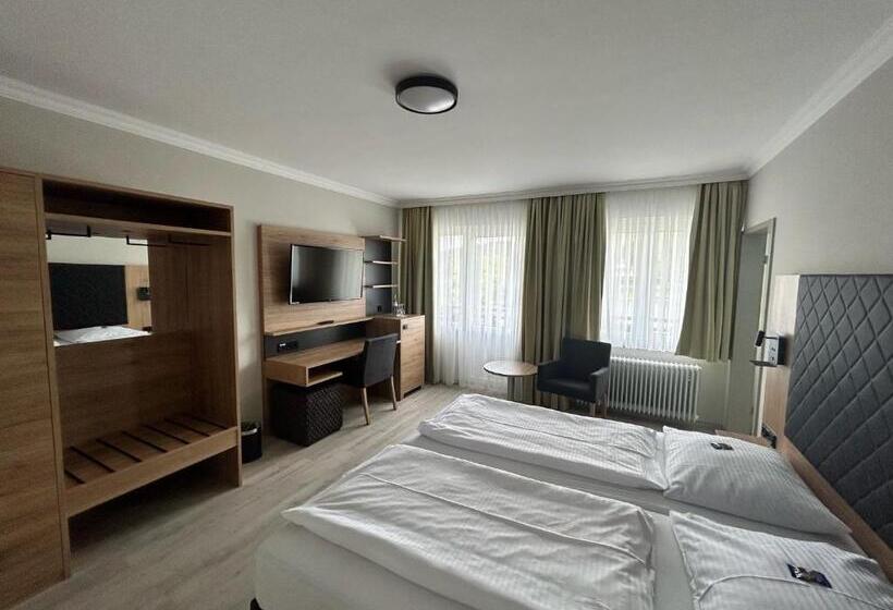 スタンダードルーム, Paulushof