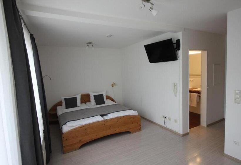 スタンダードルーム, Wirtshaus Krone