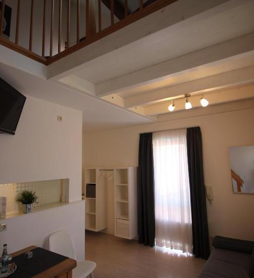 スタンダードルーム, Wirtshaus Krone