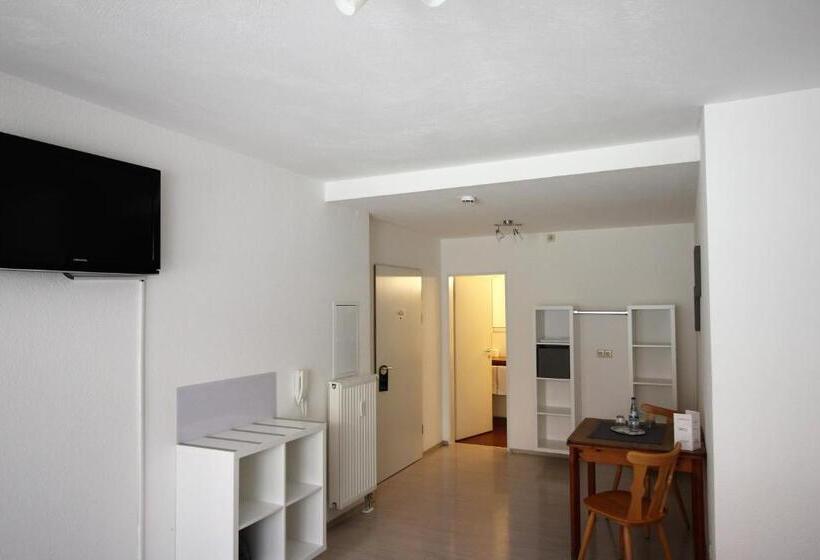 スタンダードルーム, Wirtshaus Krone