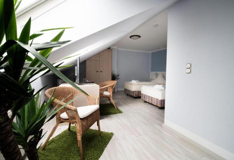 标准间, Zum Eisenhammer