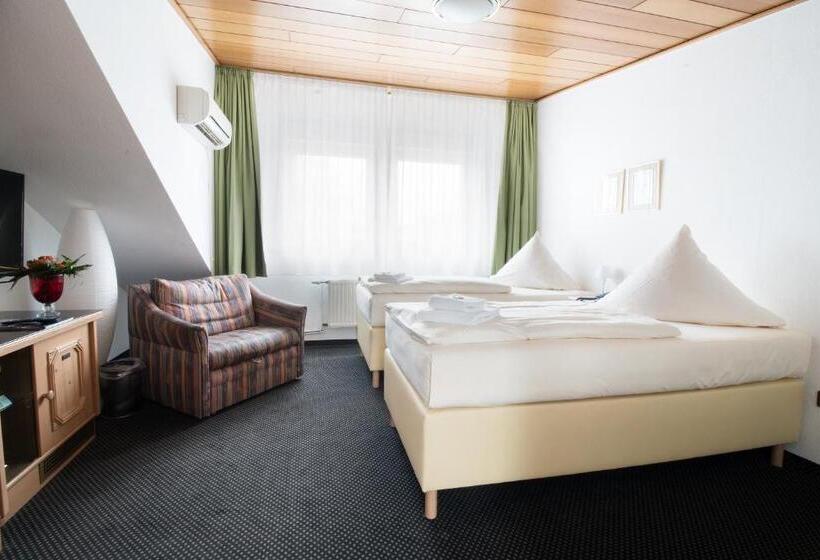 标准间, Zum Eisenhammer