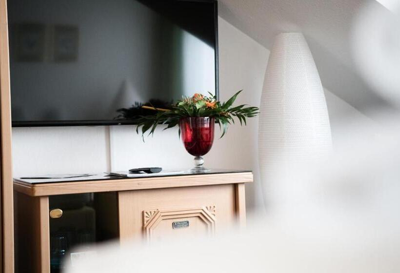 标准间, Zum Eisenhammer