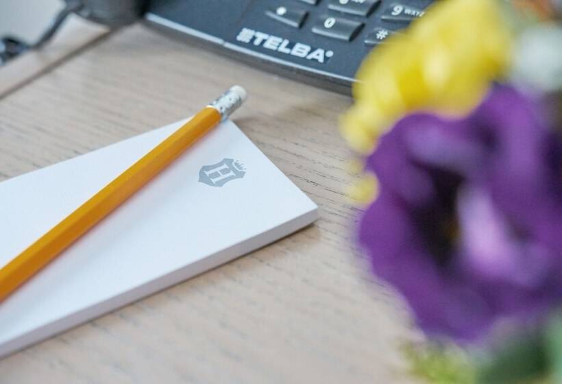 标准单人间, Zum Eisenhammer